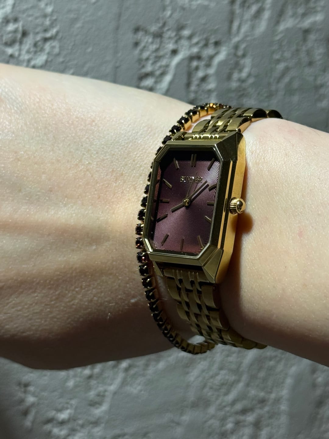 Customer photo review of Isabell Gold Burgundy