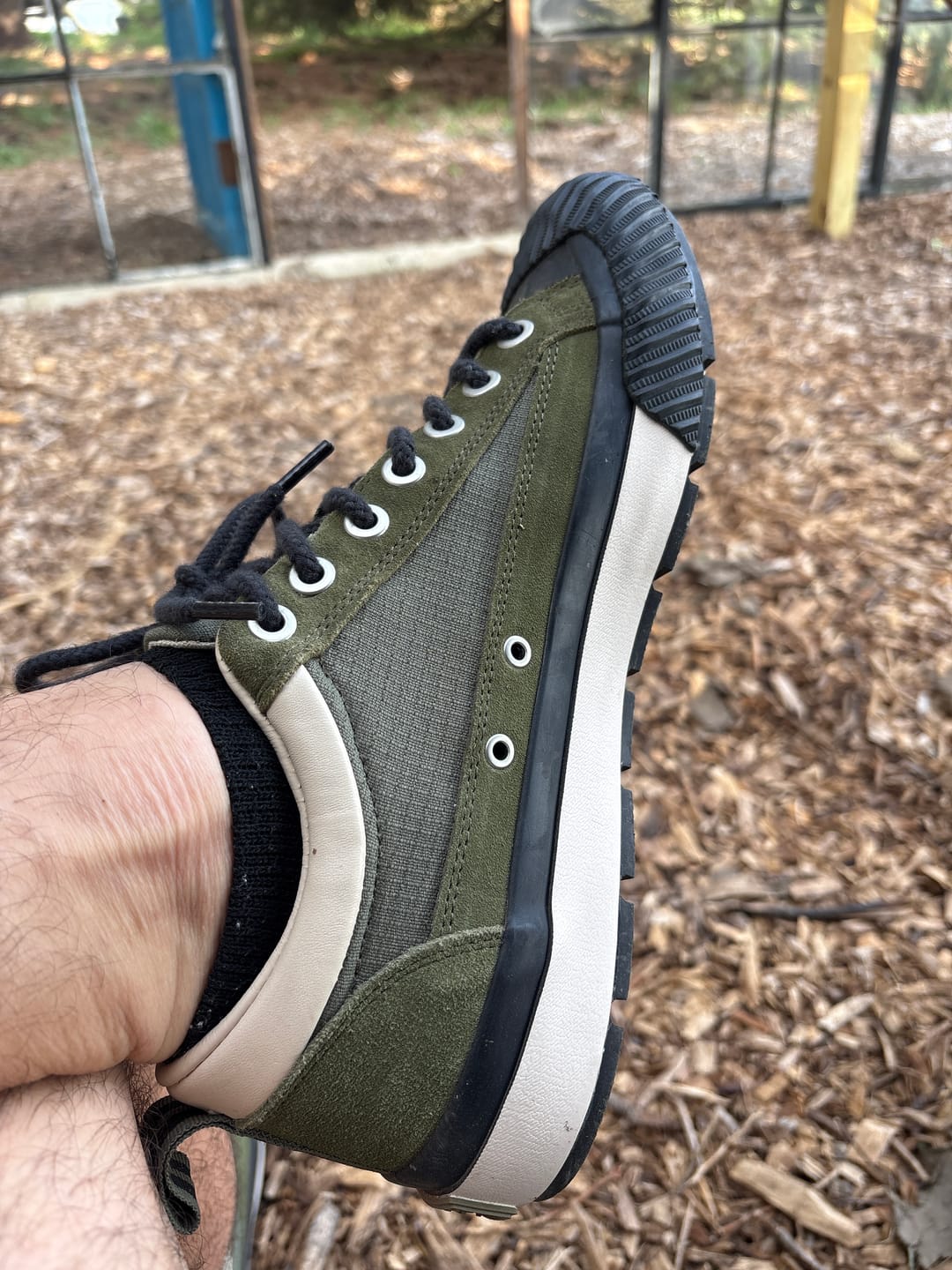 Customer photo review of Grounder Hiker Low-Top Military Green/Black