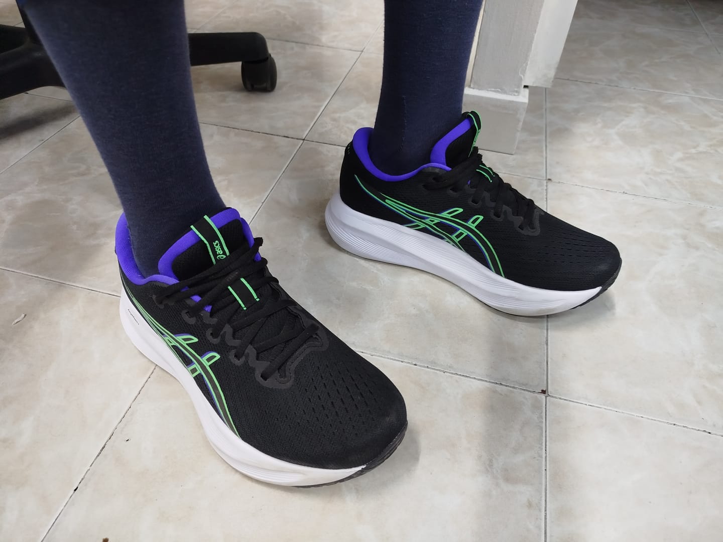 Customer photo review of Asics Gel Excite 11 Hombre Black Vital Green
