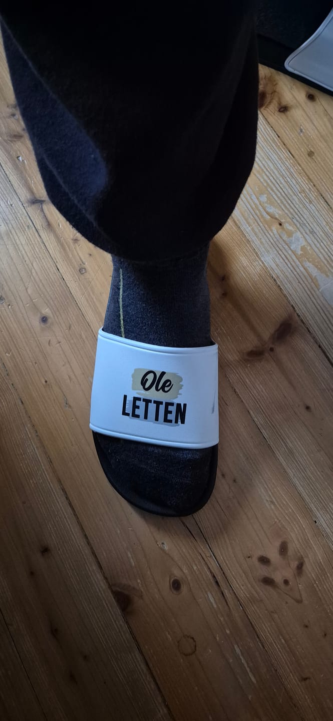Customer photo review of Deine Letten - Personalisierte Badeschlappen mit Name