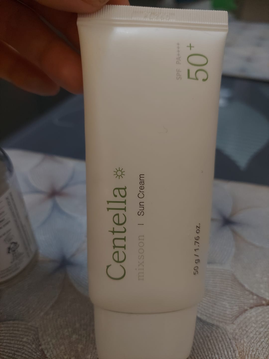 Customer photo review of [MIXSOON] Centella Suncream 50g SPF 50+ PA++++ 50g