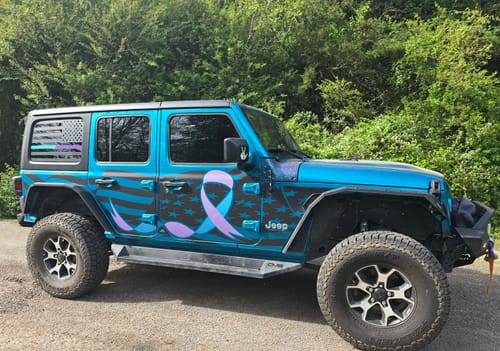 Customer photo review of Wrangler JLU Custom Design Removable Trail Armor