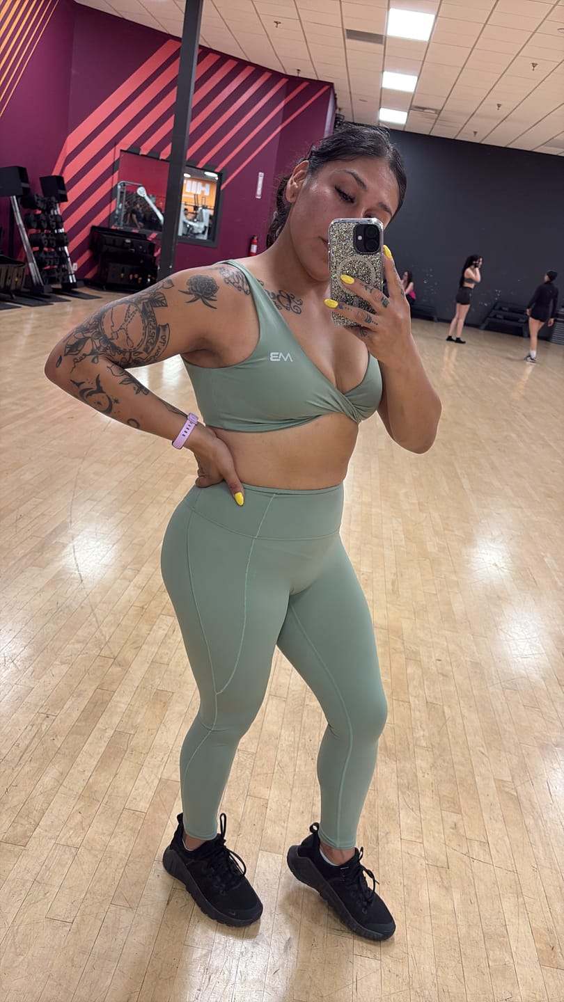 Customer photo review of Silque Leggings