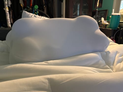Customer photo review of Mellow CloudAlign™ Pillow