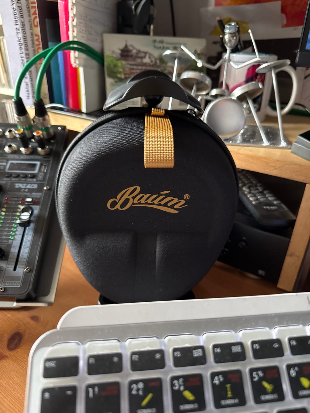 Customer photo review of ellipse studio headphones