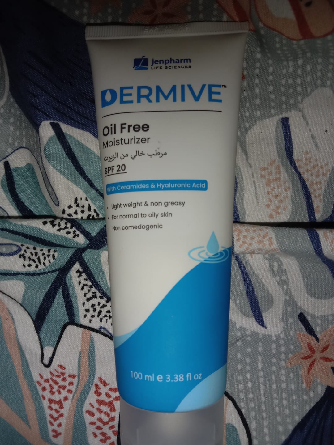 Customer photo review of Dermive Oil Free Moisturizer