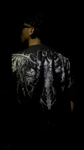 Customer photo review of Gargoyle Oversized T-shirt [VOID BLACK]