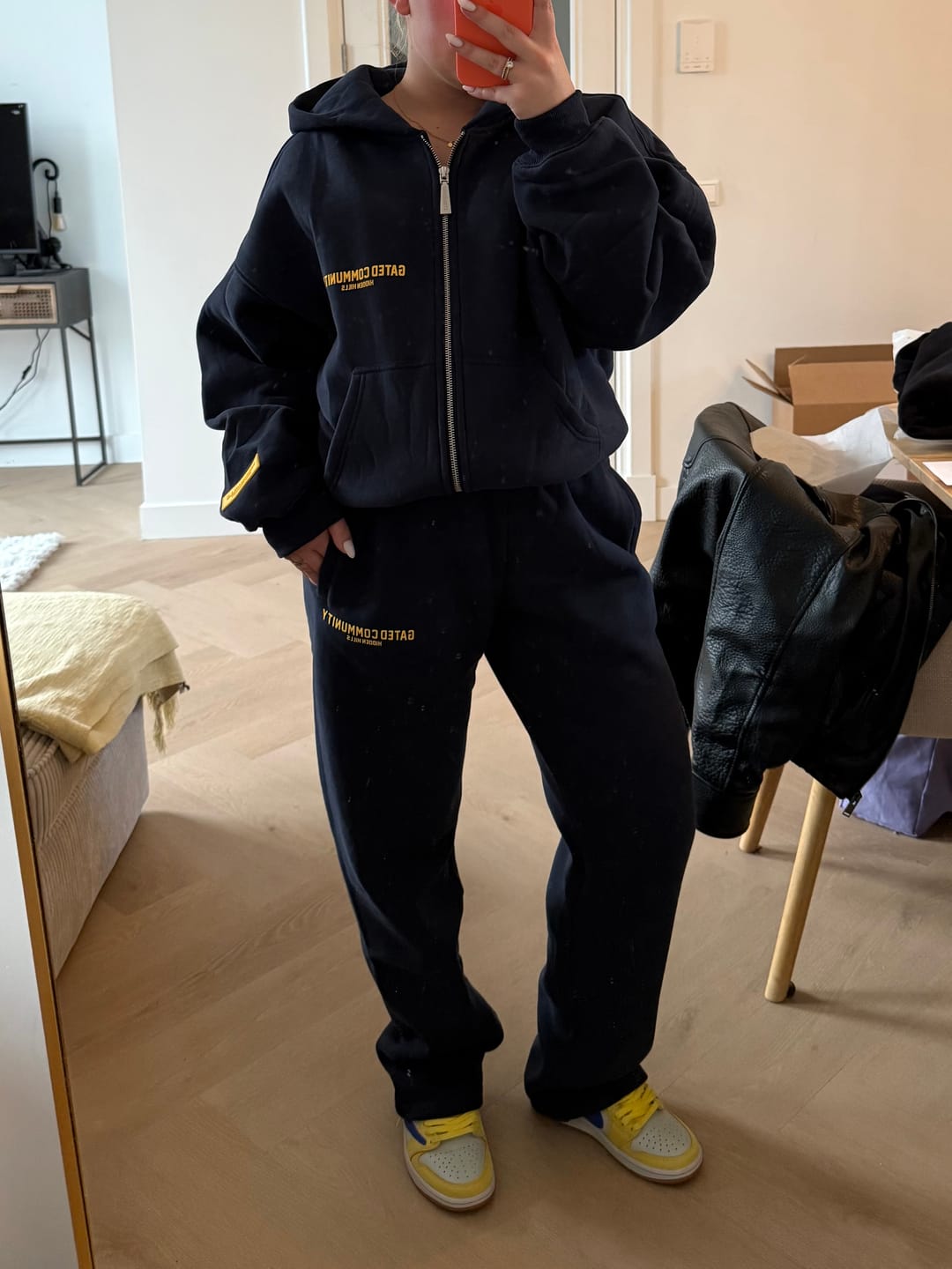 Customer photo review of LABEL ZIP HOODIE BLACK