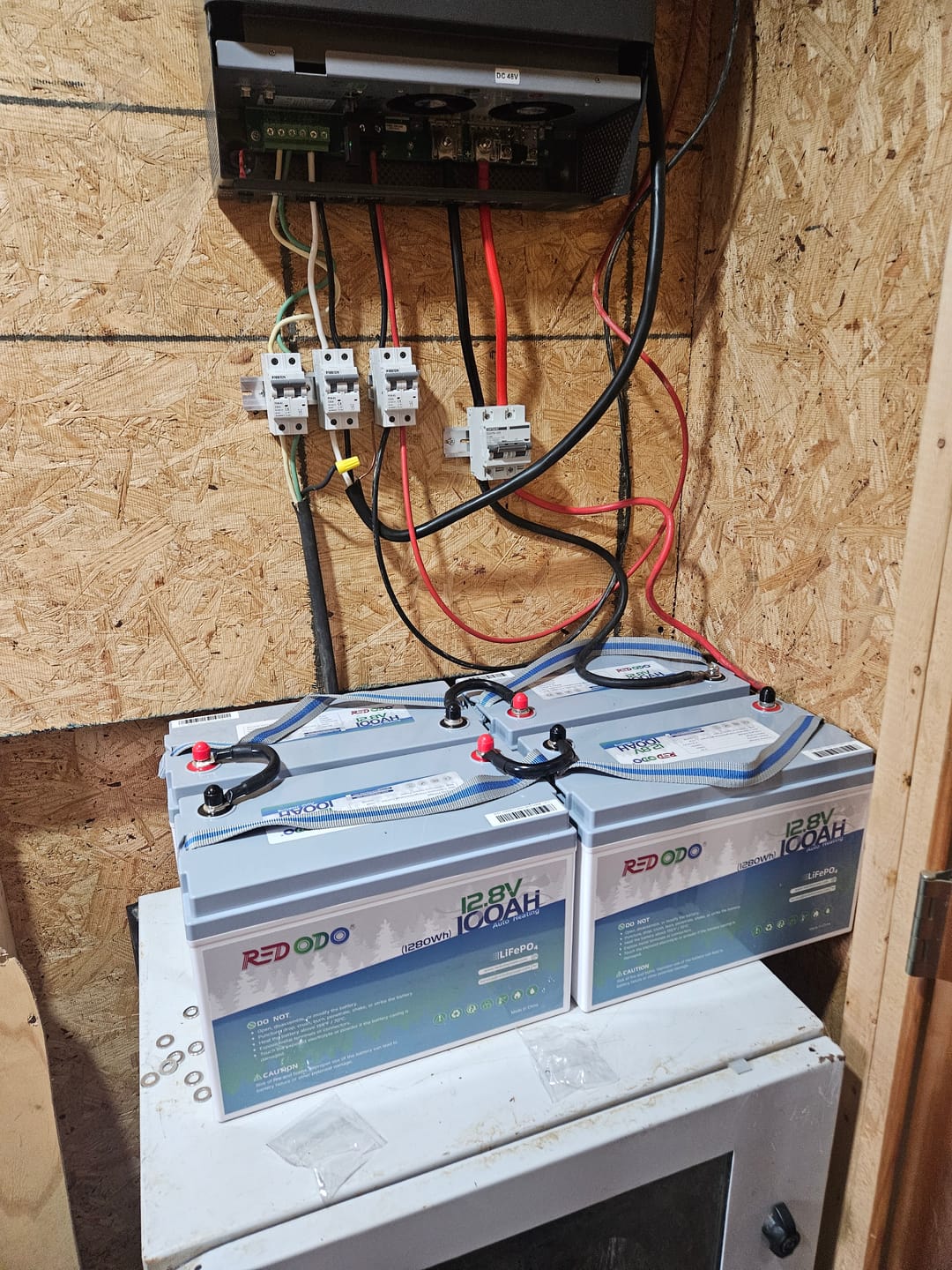 Customer photo review of 🔥【Subscribe for $212】Redodo 12V 100Ah Self-Heating Lithium Battery | For RV, Boats, and Solar Home Systems