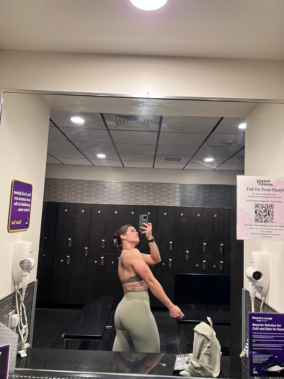 Customer photo review of W269 Luna Flare Leggings