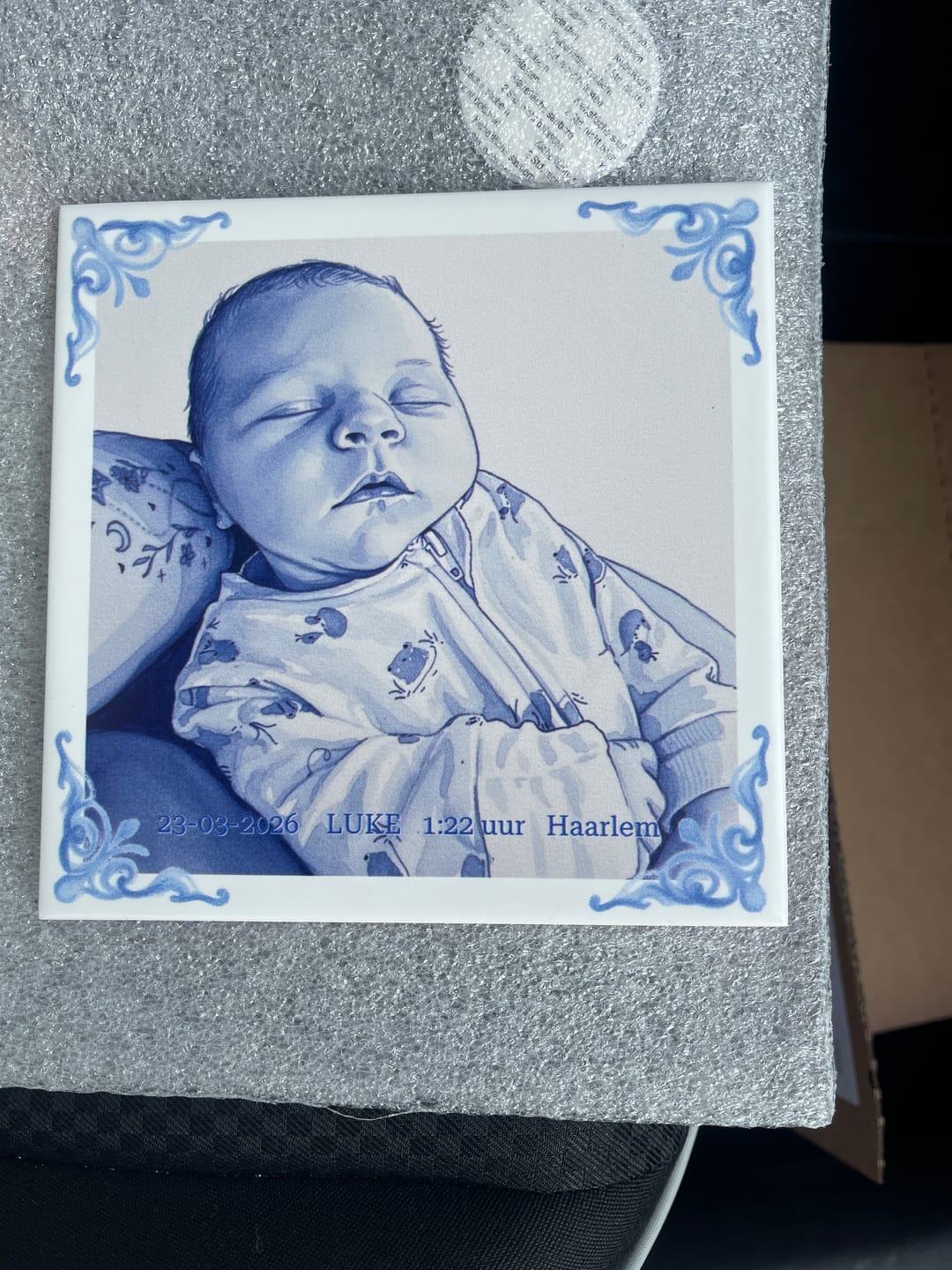 Customer photo review of Gepersonaliseerd Delfts Blauw tegeltje met foto en tekst