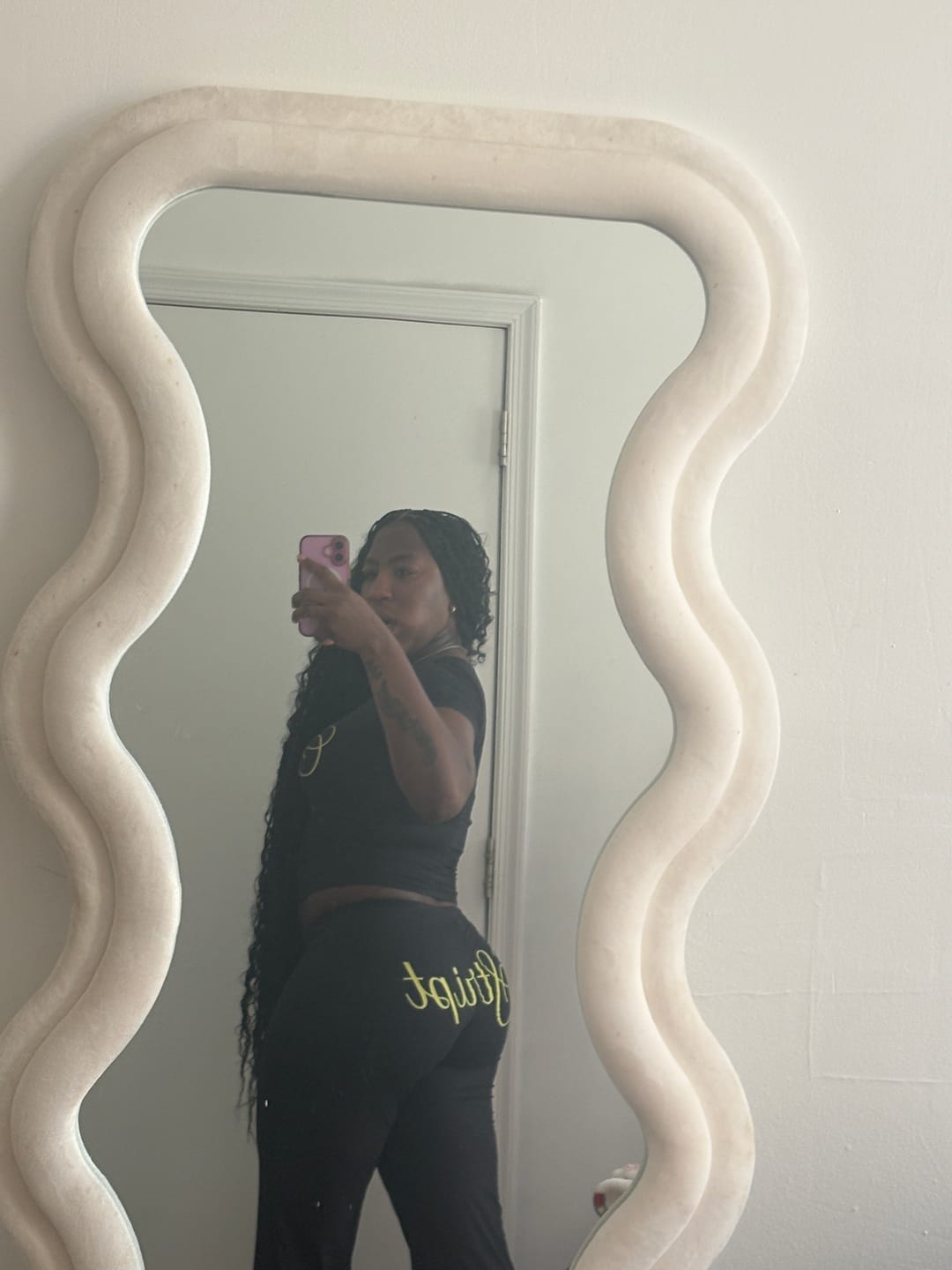 Customer photo review of PERFECT TEE