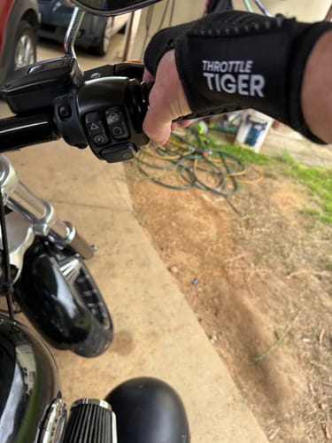 Customer photo review of Rider's Wrist Support