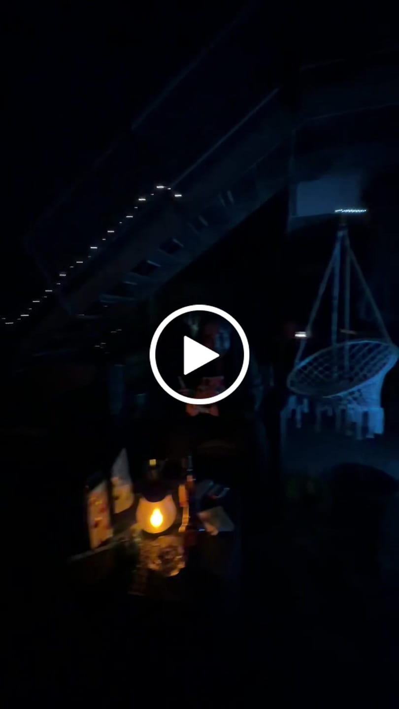 Customer video review of Lanterne Solaire FlameLight – Ambiance chaleureuse au jardin