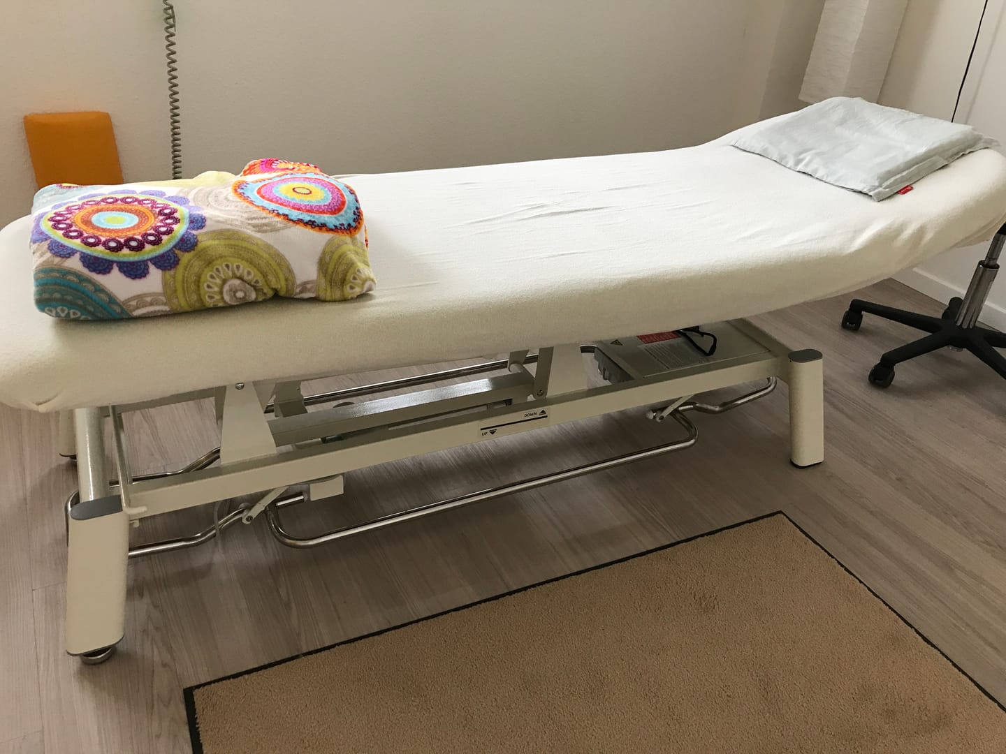 Customer photo review of Therapieliege Elektrisch Proxima V2 Ergo | 2-Segmente | Steuerrahmen | 3 Jahre Garantie