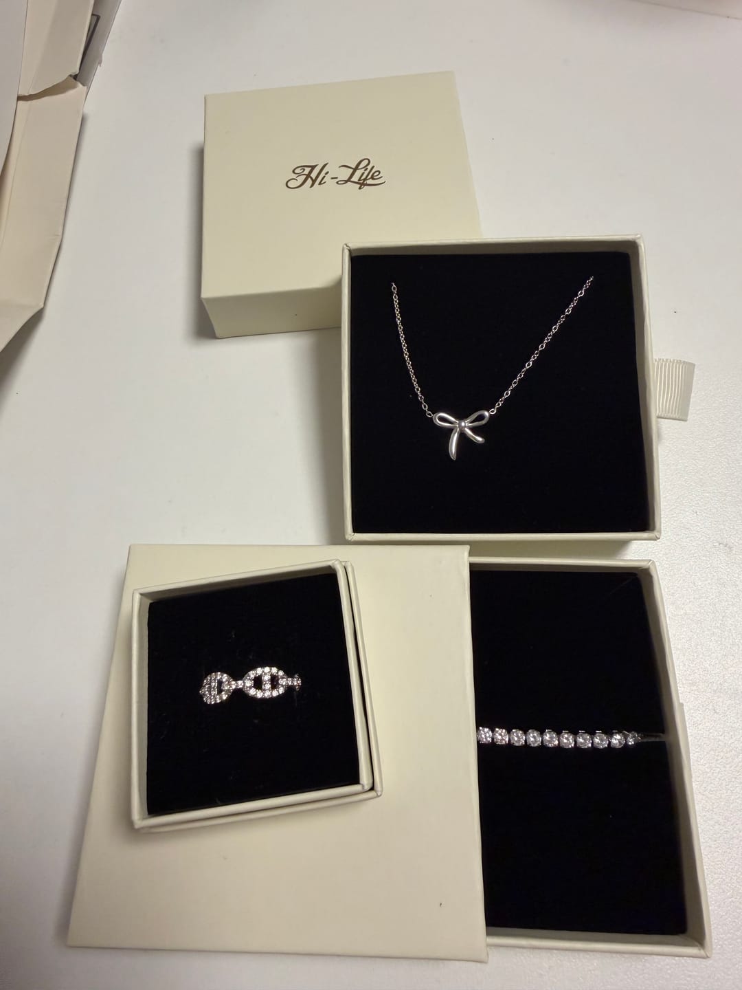 Customer photo review of Hi-Life Tennis Armband 14K Vergoldet