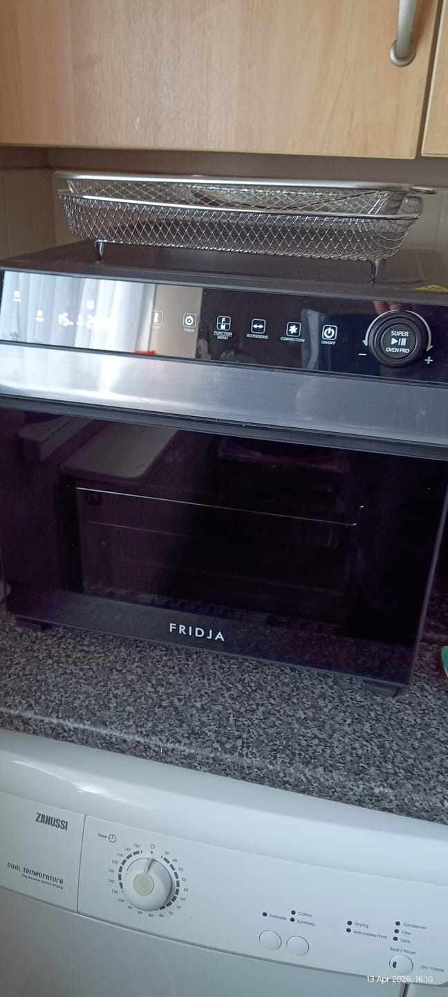 Customer photo review of Super Oven Pro - 30L Digital Air Fryer Oven