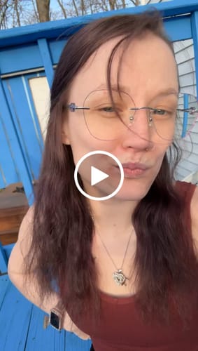 Customer video review of Iris Eyeglasses
