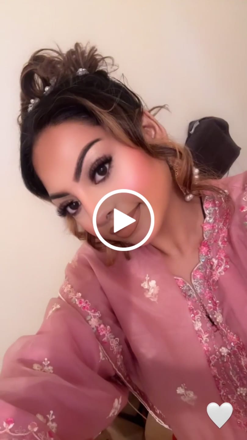 Customer video review of Tehwar - Luxury Festive Collection - Ready to Wear - MC-Tehv10d6