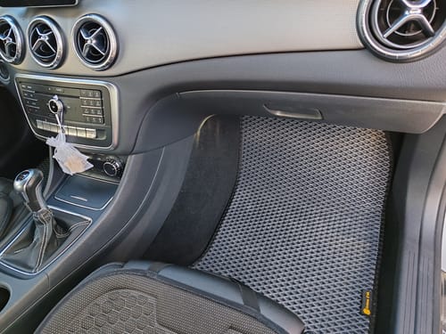 Customer photo review of Auto Fußmatten nach Maß - Komplettset