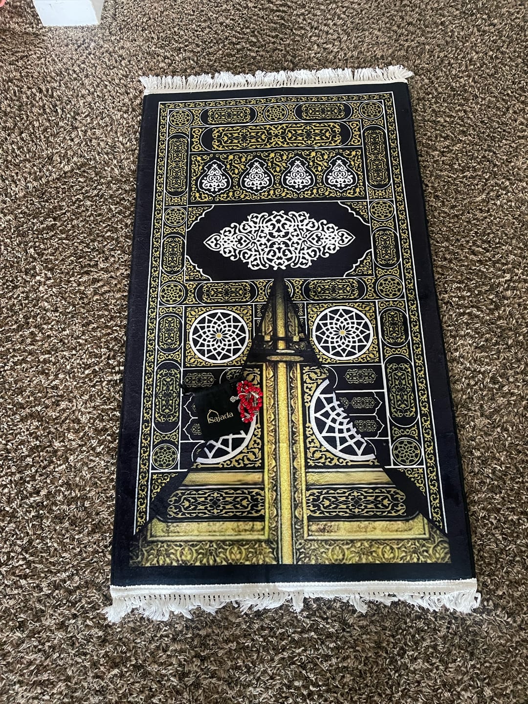 Customer photo review of Kaaba Door  Padded Prayer Mat