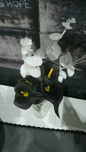 Customer photo review of Real Touch Artificial Calla Lily Flowers (1/5/10/20 PCS) – Premium Latex Look Faux Calla Lily Bouquet
