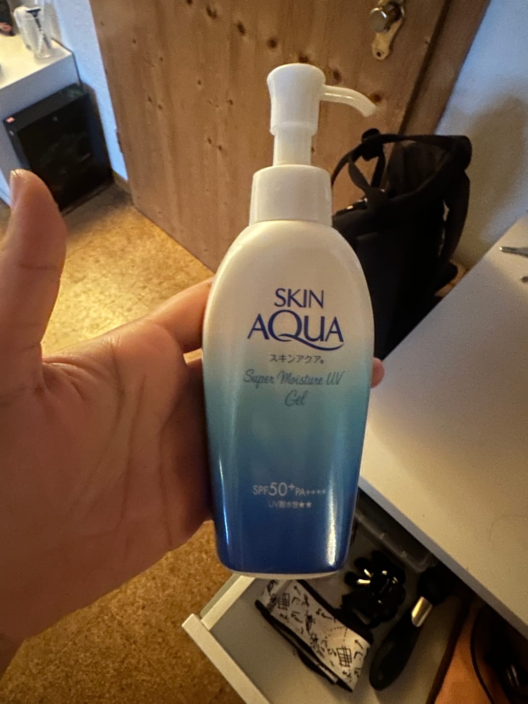 Customer photo review of Skin Aqua UV Super Moisture Gel Pump SPF 50+ PA++++ 140g