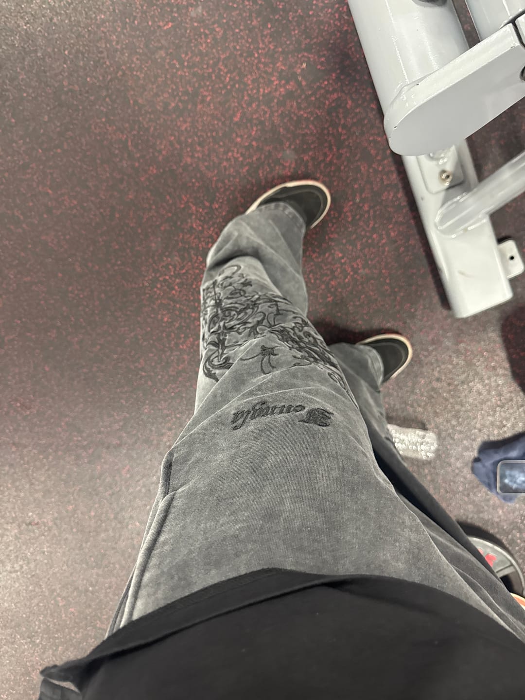 Customer photo review of 2061 - Threadmark Sweats