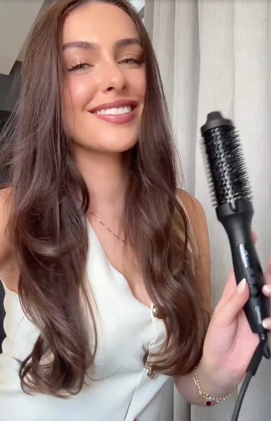 Customer photo review of Charmé Thermal Blowout Brush - Pro Grade Salon Finish