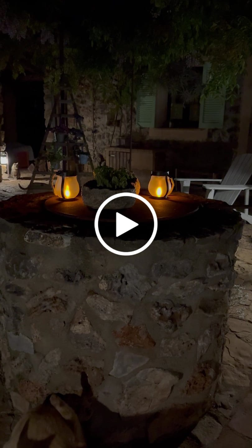 Customer video review of LlamaViva | Farol con Efecto de Fuego Realista