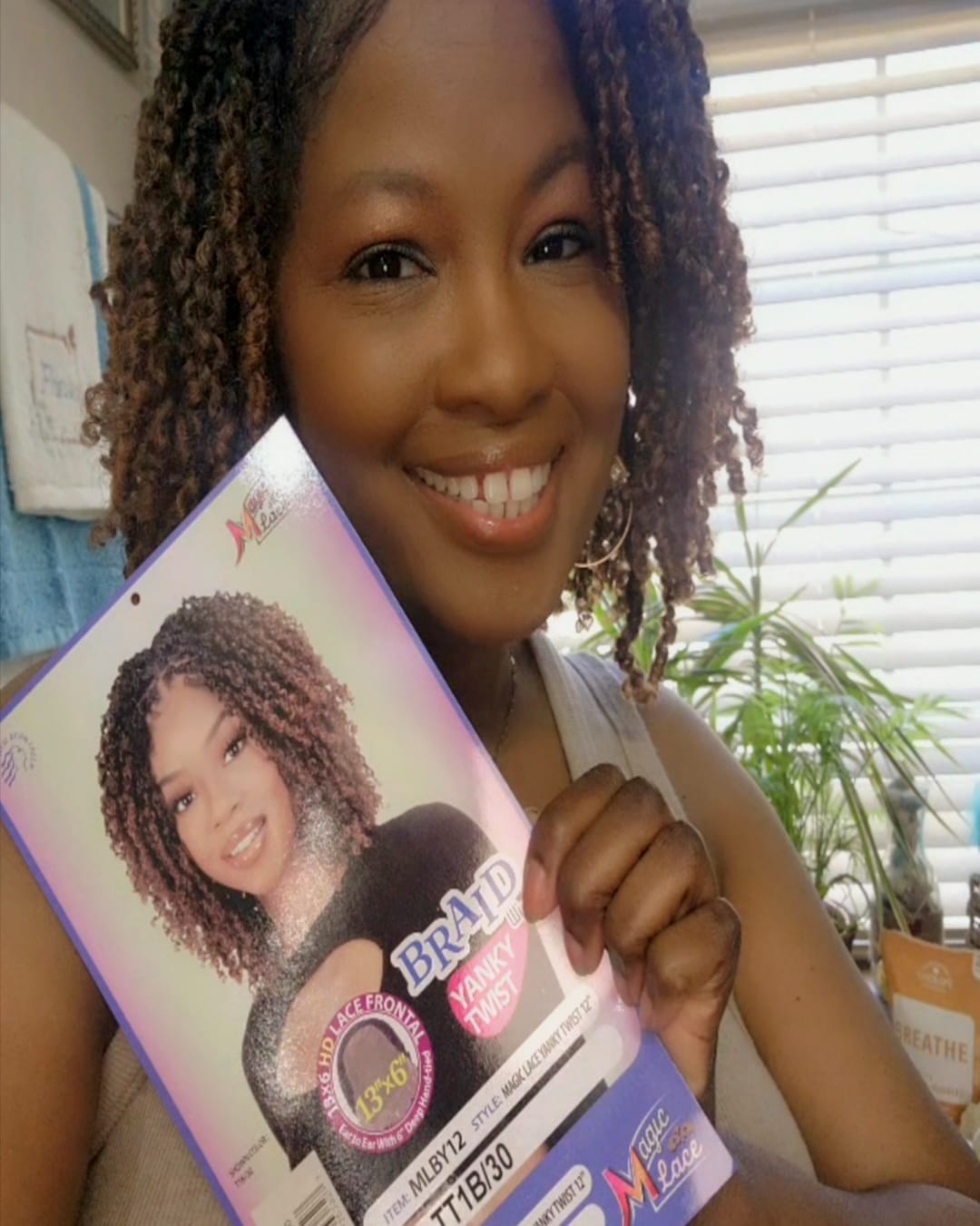 Customer photo review of Chade Magic Lace Braid Wig 13x6 HD Lace Front Wig - YANKY TWIST - MLBY12