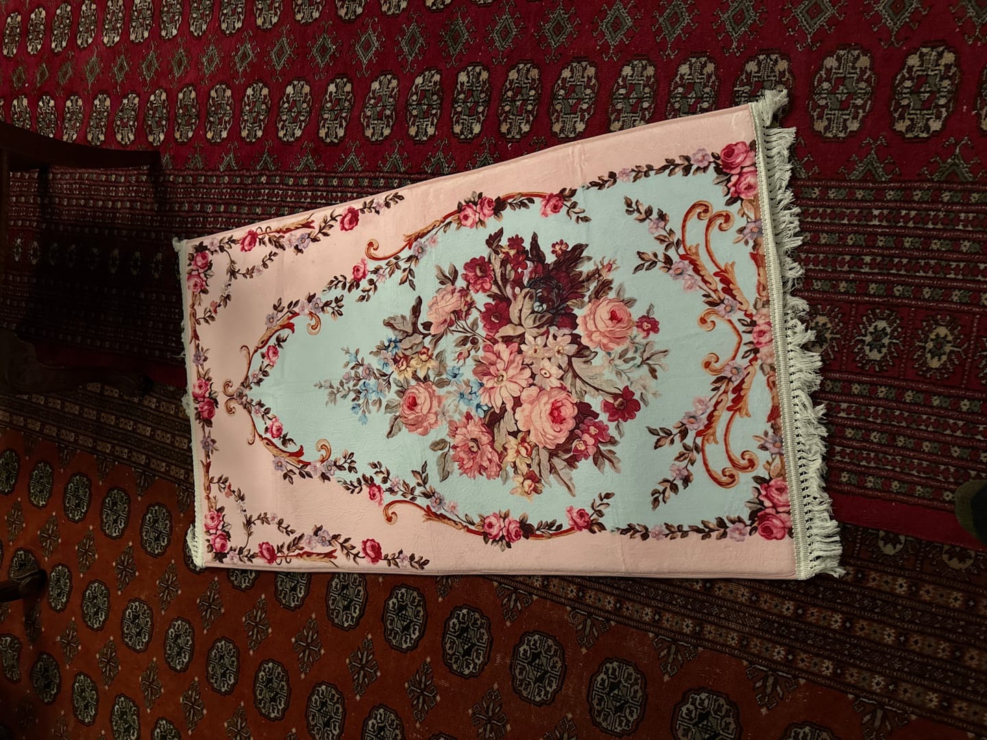Customer photo review of Rosy Rehma Padded Prayer Mat