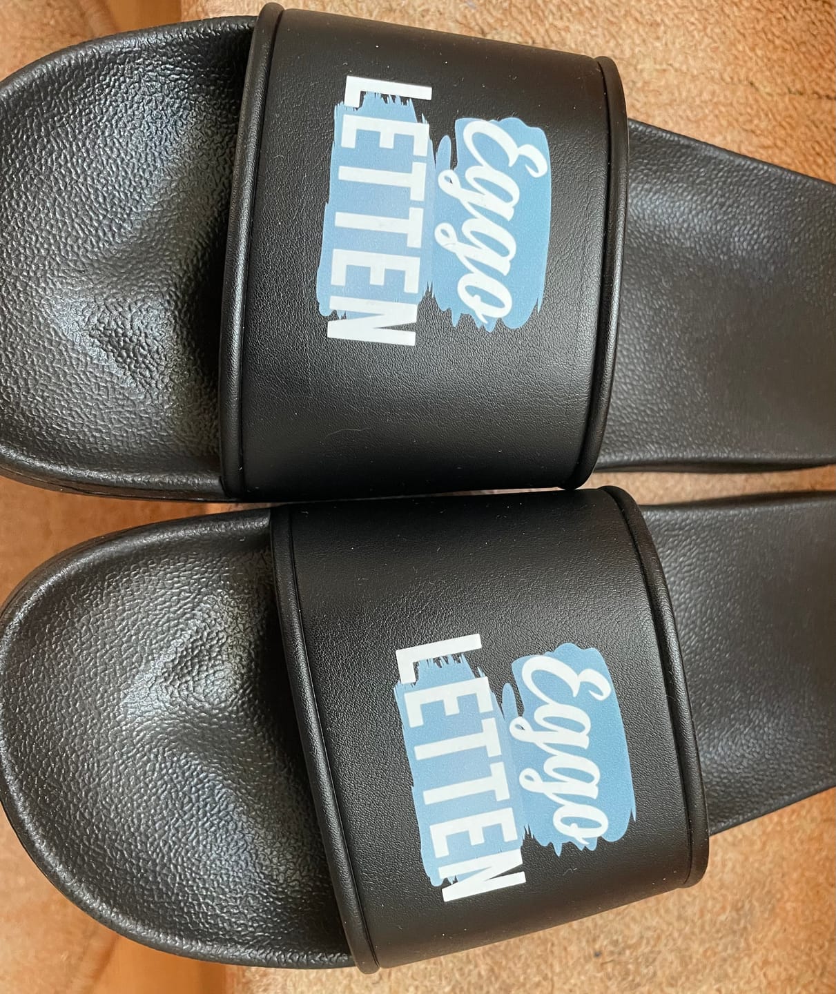 Customer photo review of Deine Letten - Personalisierte Badeschlappen mit Name
