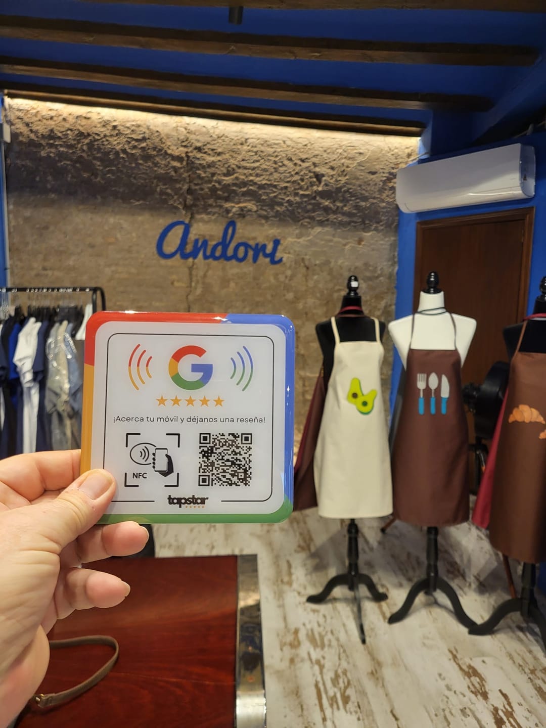 Customer photo review of Placa Reseñas de Google