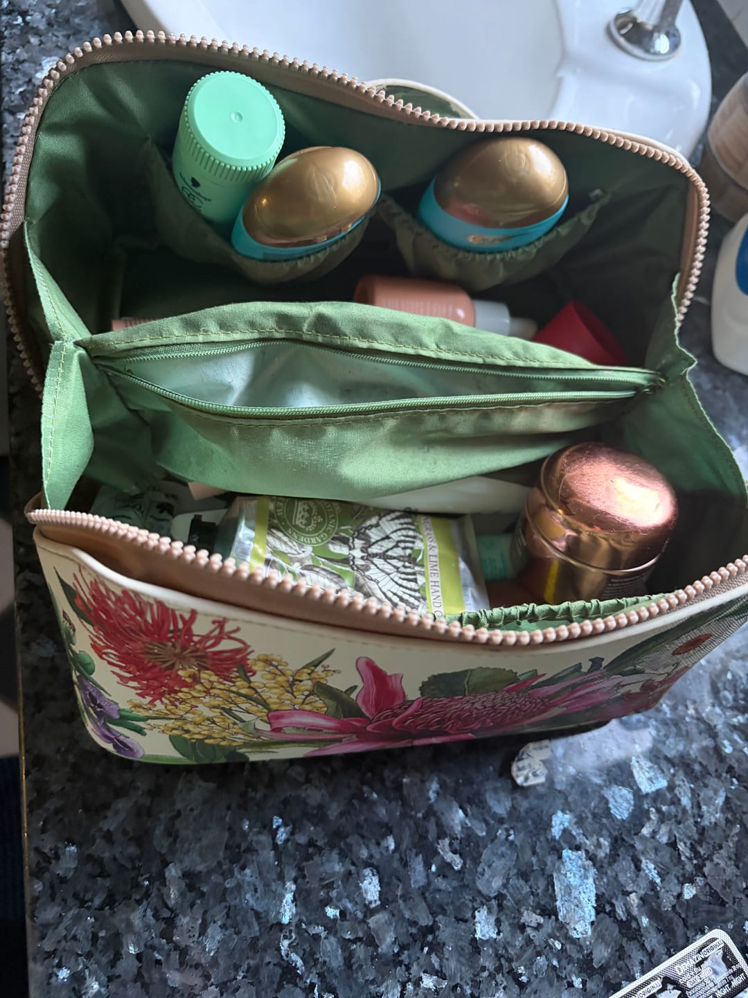 Customer photo review of Cosmetic Bag Botanical Blooms