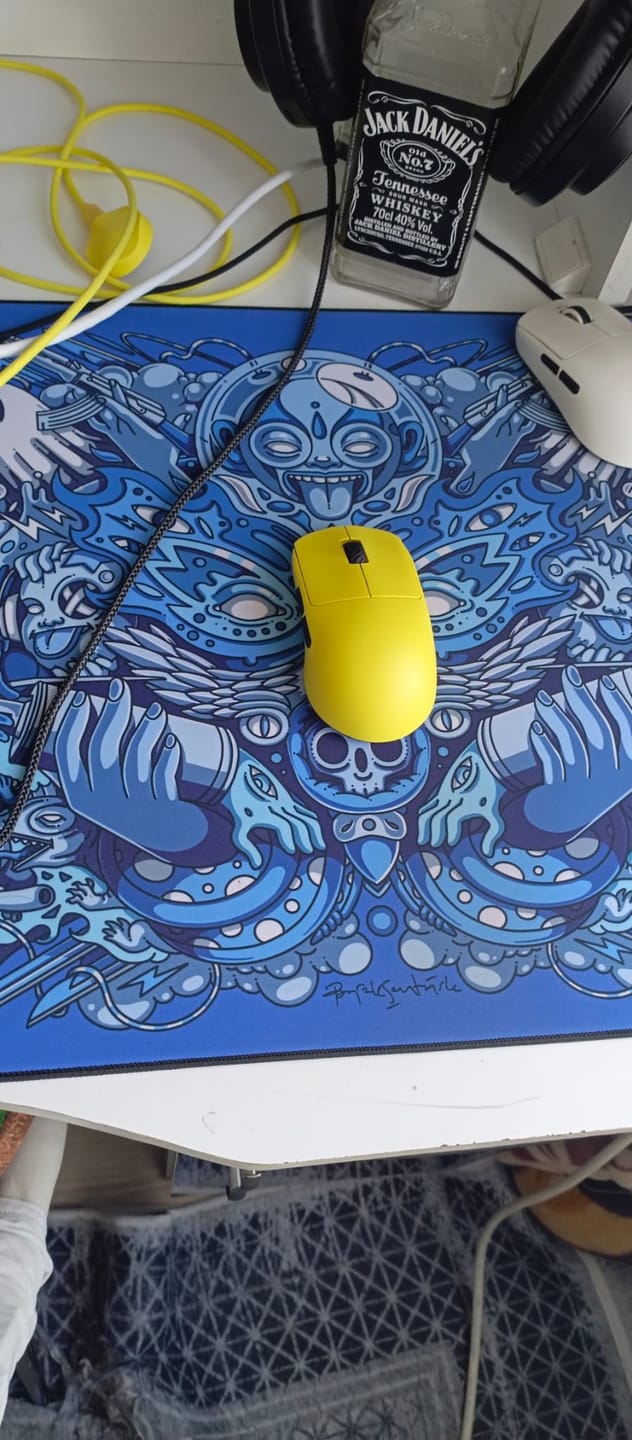 Customer photo review of Scyrox V8 8K Wireless Mouse