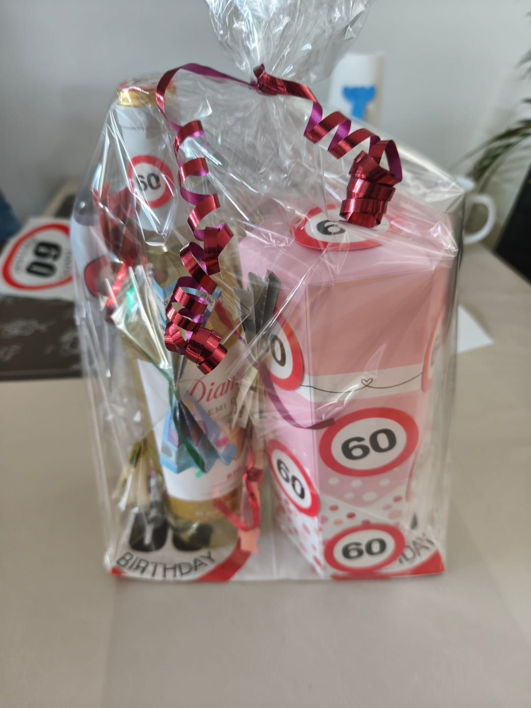 Customer photo review of Auf uns - Personalisiertes Weinglas für beste Freundinnen