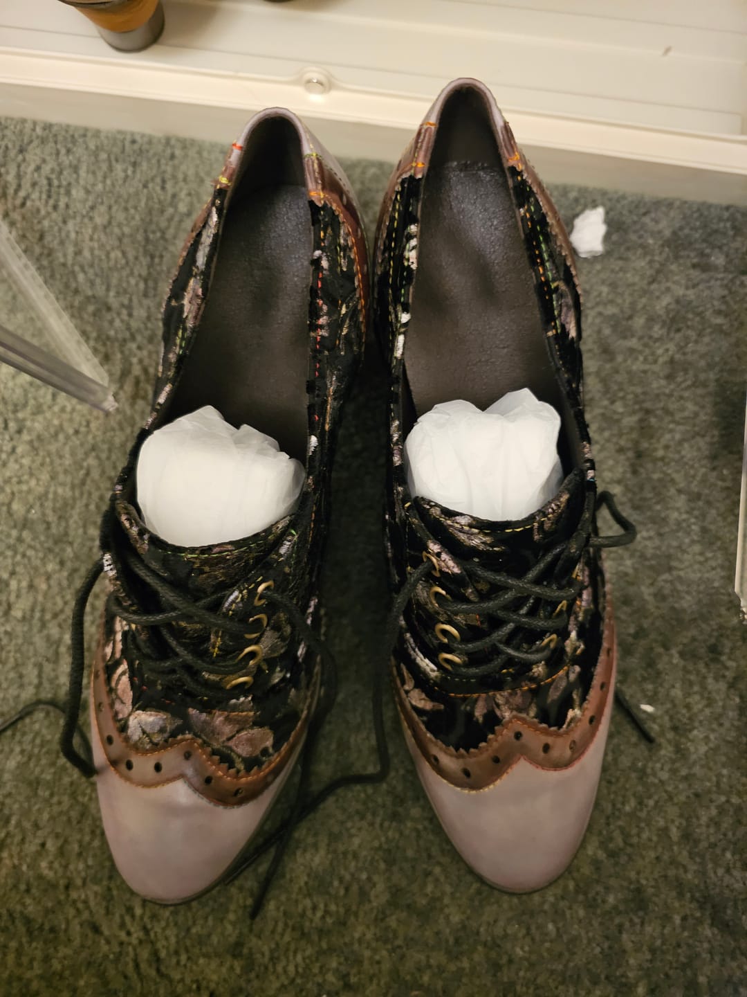 Customer photo review of Vintage Butterfly Elegance Leather Pumps