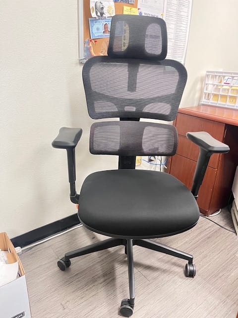 Customer photo review of Newtral NT001 Ergonomic Office Chair with Auto-following Lumbar Support