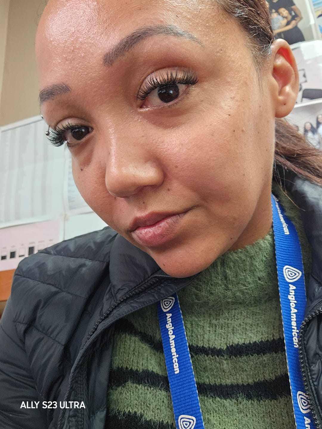 Customer photo review of 2 In 1 - Clear Lash Glue & Lash Sealer