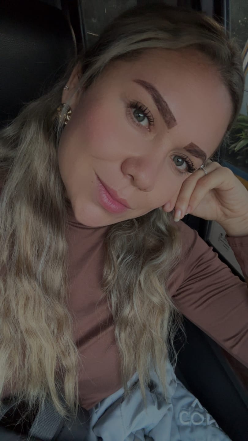 Customer photo review of 🥰 Reparador Total 2 en pasos+ Polimero+ Shampoo crecimiento