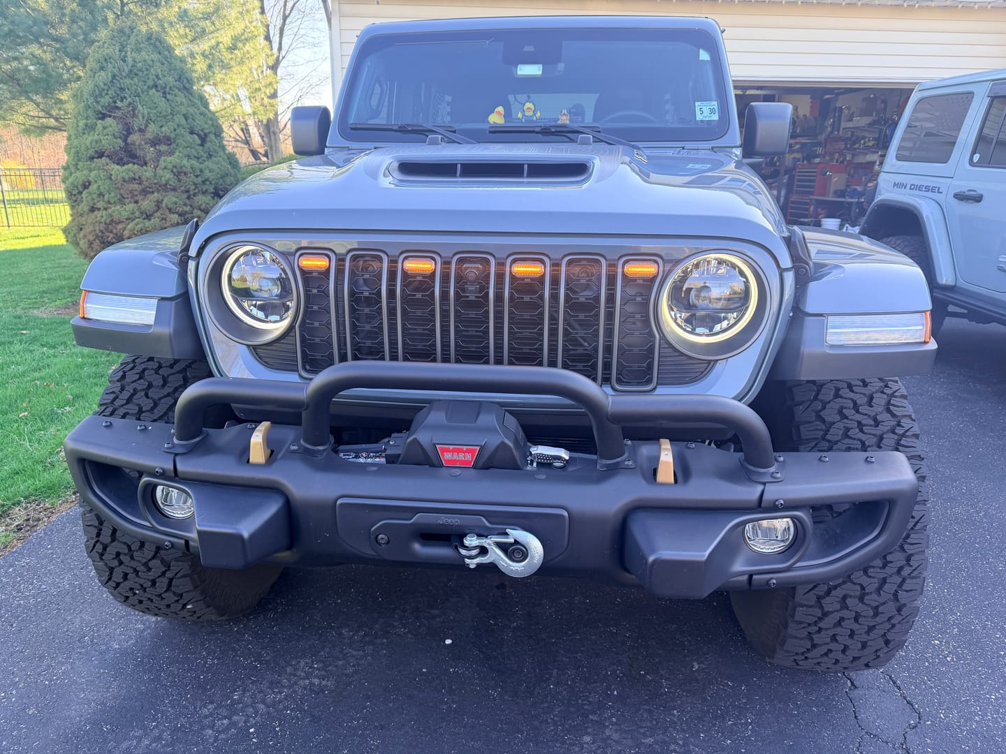 Customer photo review of Prerunner Amber/RGB Grille Lights for 24-25 JL JT Grille