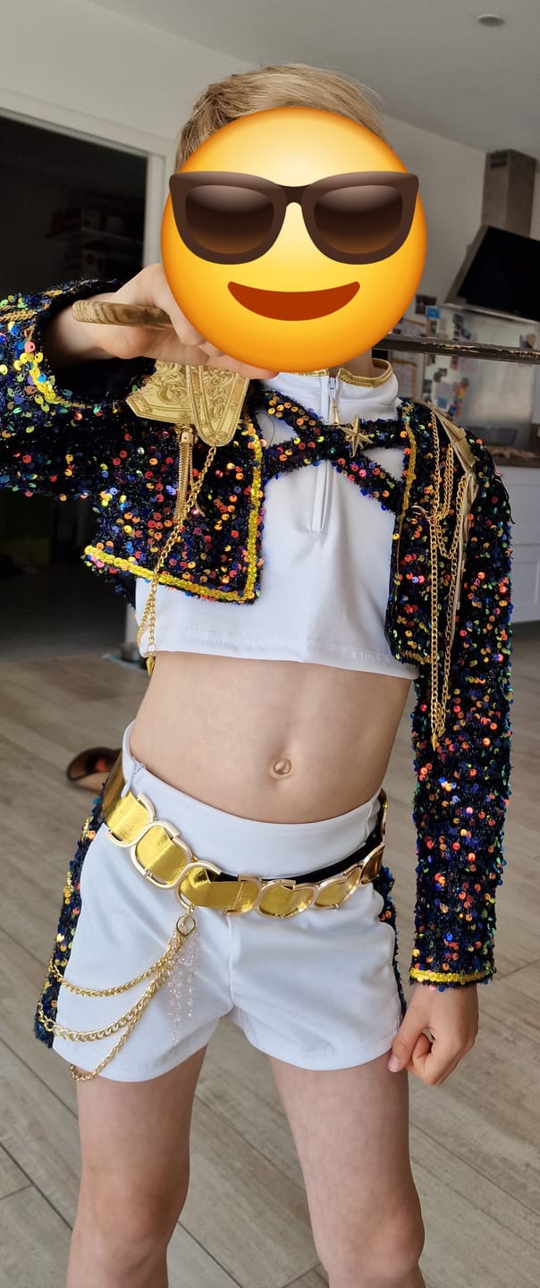 Customer photo review of Enfant Rumi Zoey Mira Cosplay Costume