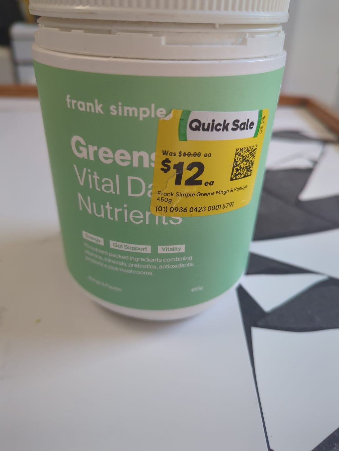 Customer photo review of Greens Vital Daily Nutrients Value Tub