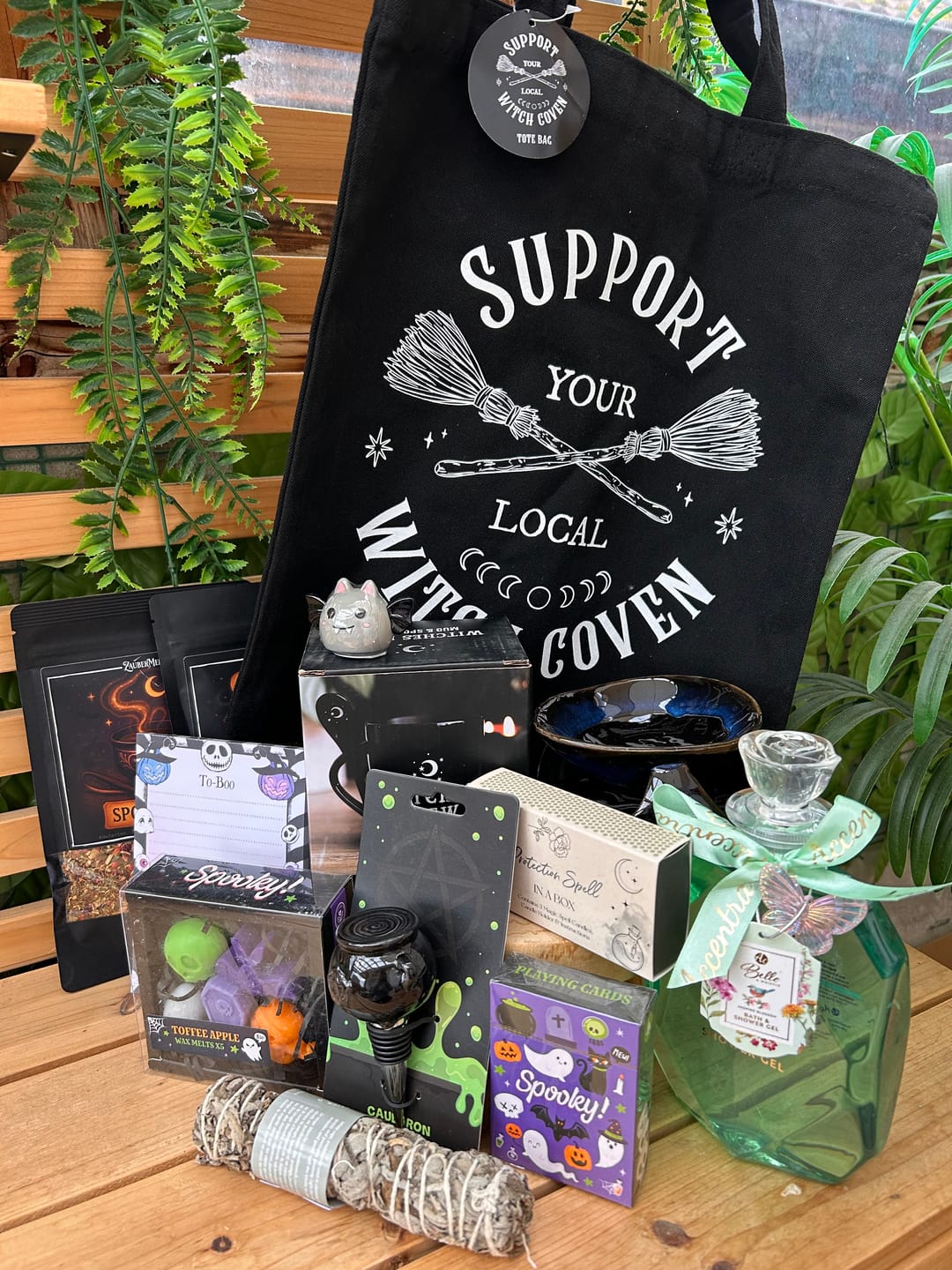 Customer photo review of Witchy Box APRIL (Monatlich wechselnd & limtiert)