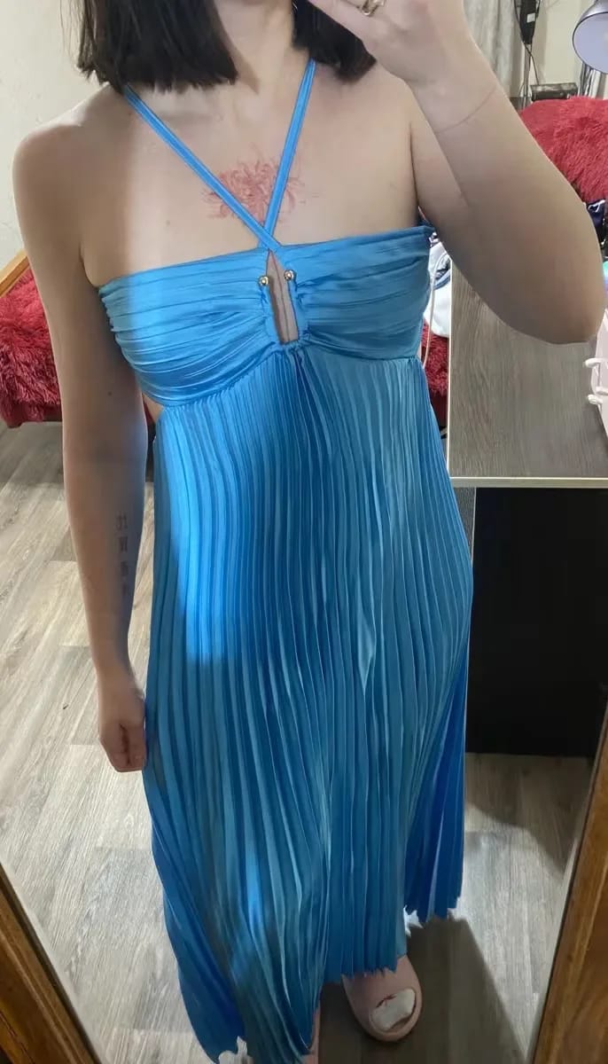 Customer photo review of Lindsay Cutout Pleated Maxi Dress