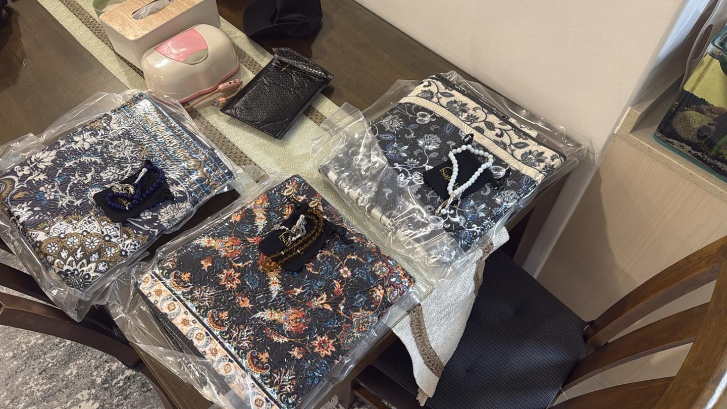 Customer photo review of Firdaws Padded Prayer Mat