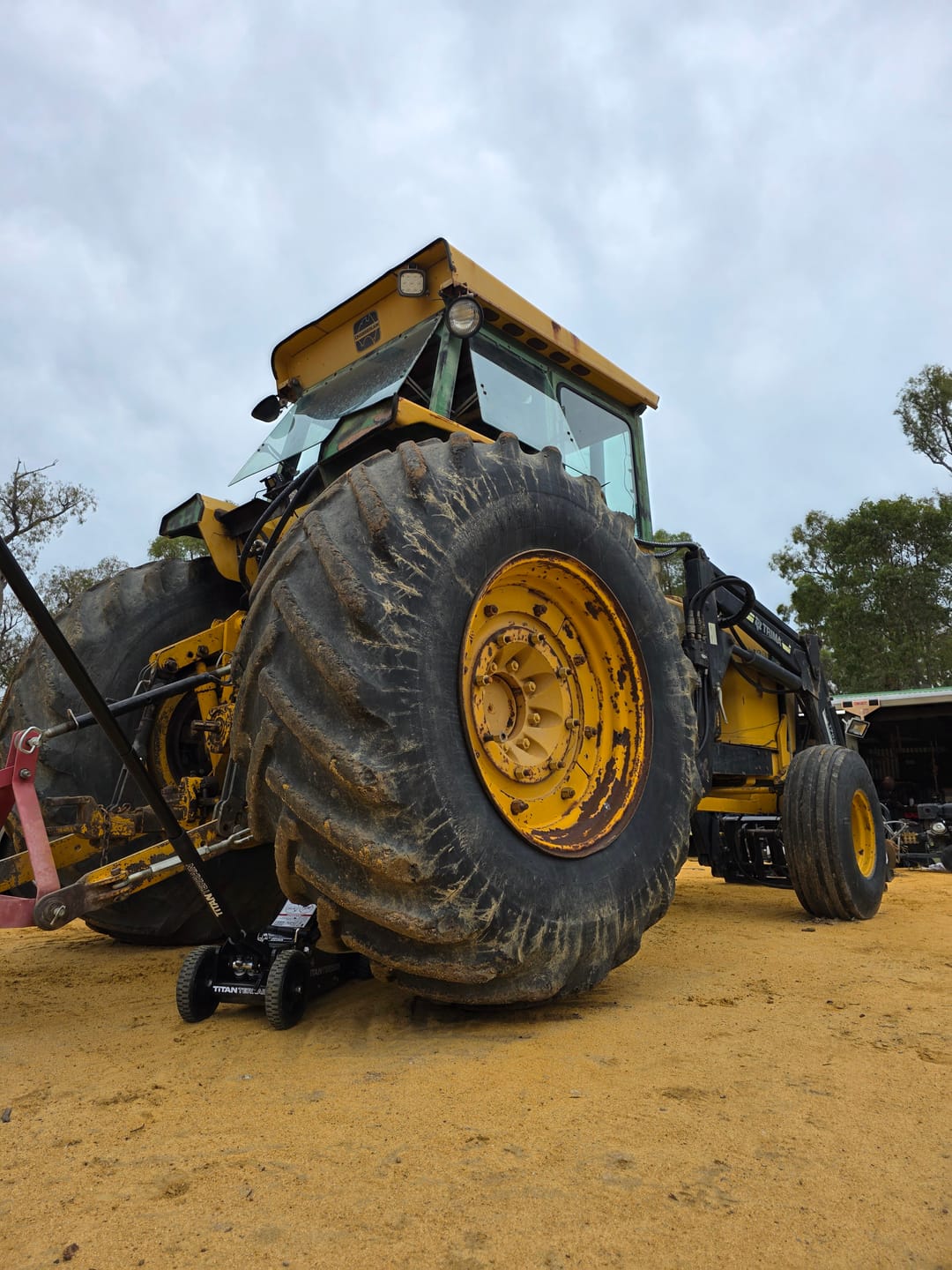 Customer photo review of 3 TONNE RUGGED FLOOR JACK - HI LIFT HYDRAULIC TROLLEY JACK - BLACK