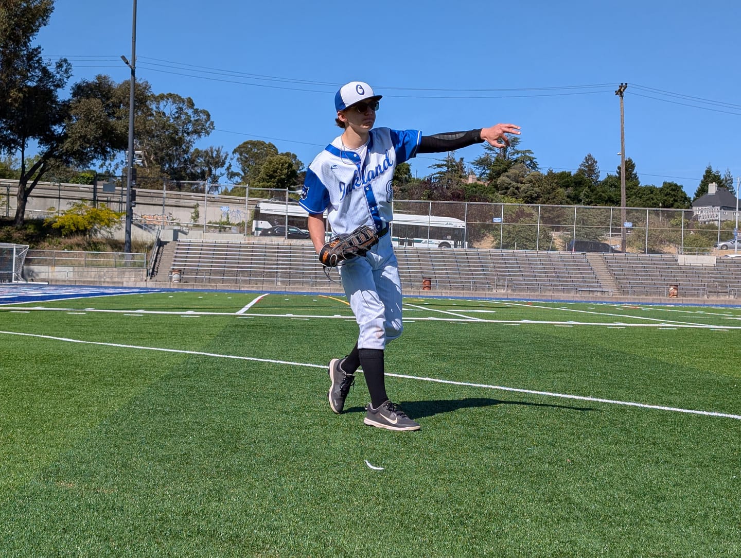 Customer photo review of Dynamic Shoulder & Elbow Stabilizer - K2 Adult Sleeve