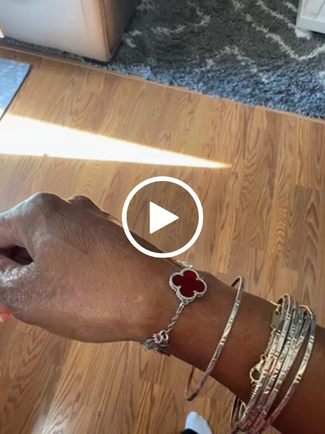 Customer video review of Moissanite Clover Bracelet - Custom Repair